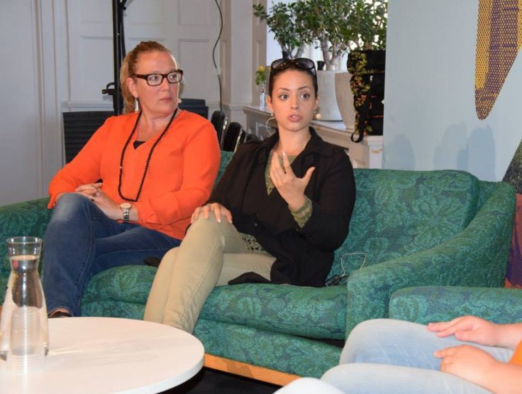 kersti och felicia på scen